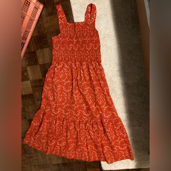 Everlane - The Smock Dress in Red Floral - Picture 5 of 6